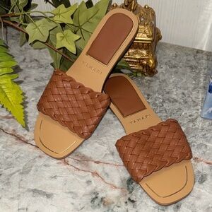 NWOT Tahari Brown Woven Slide Sandals